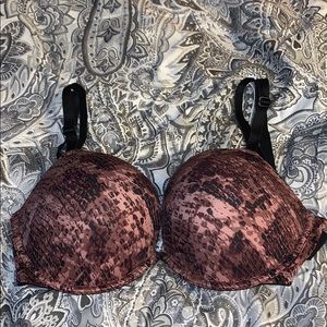 Victoria’s Secret PINK bra...Never Worn!